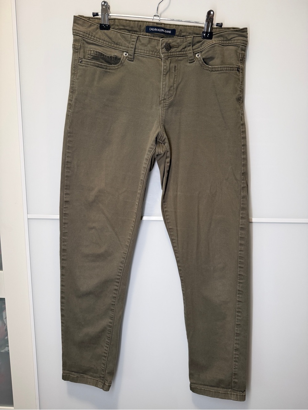 💸CLEARANCE 4/$15💸 Calvin Klein Olive Skinny Jeans